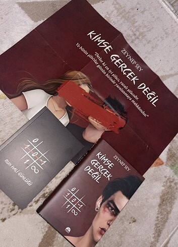 Kimse gerçek değil kutulu set 