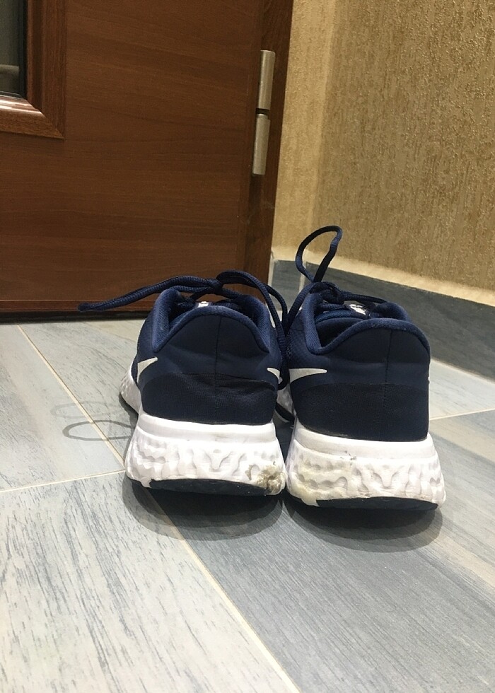 Nike spor ayakkabı - Görsel 4