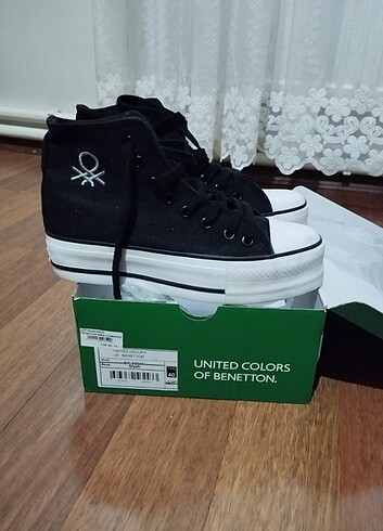 Benetton Yeni etiketli orjinal benetton