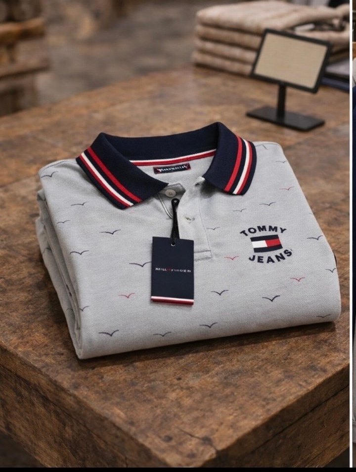 Tommy Jeans Gri Düğmeli Polo Tişört - Görsel 2