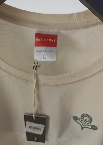 l Beden beyaz Renk TİŞÖRT BAYAN ONE PENNY krem