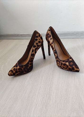 37 Beden Nine West Leopar Ayakkabı
