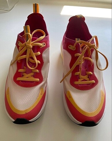 Nike spor ayakkabı