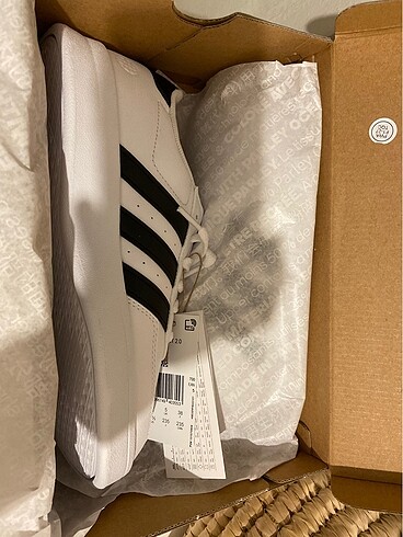Adidas spor ayakkabı