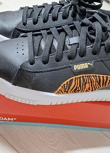 39 Beden siyah Renk Puma orjinal spor ayakkabi