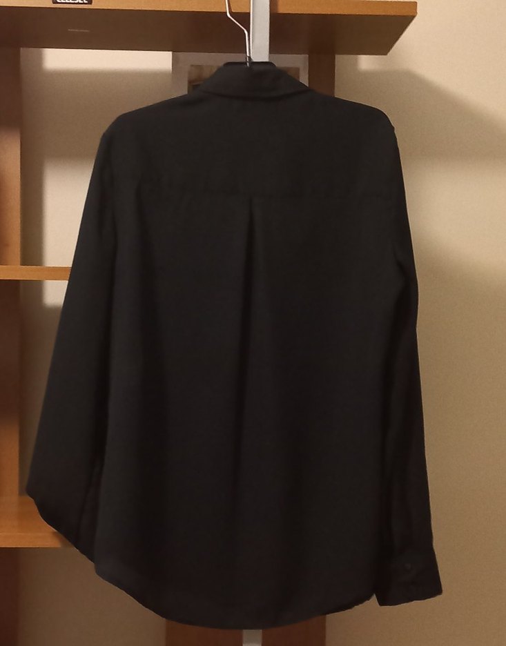 Uzun kollu siyah krep gömlek - Görsel 3