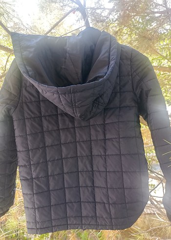 Erkek Çocuk Siyah Kapitone Düğmeli Mont panço - Görsel 6