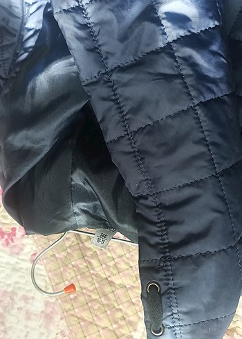 Erkek Çocuk Siyah Kapitone Düğmeli Mont panço - Görsel 7