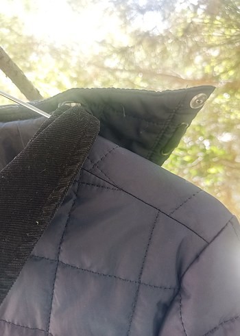 Erkek Çocuk Siyah Kapitone Düğmeli Mont panço - Görsel 4