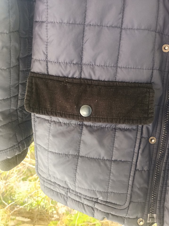 Erkek Çocuk Siyah Kapitone Düğmeli Mont panço - Görsel 2