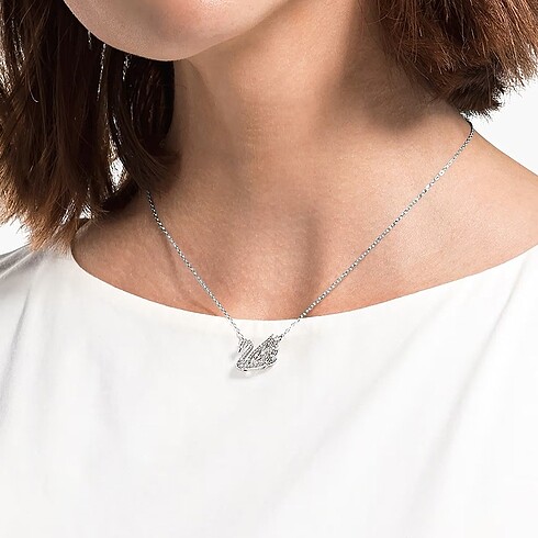 swarovski Swarovski kuğu kolye