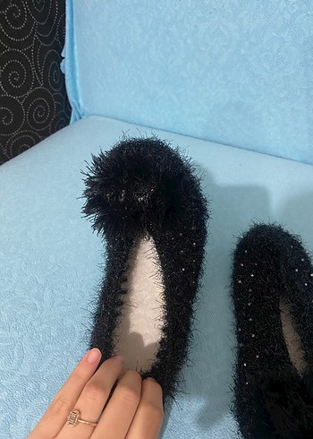 Kızlar için Siyah Kürklü Gotik Ev Terliği - Görsel 5