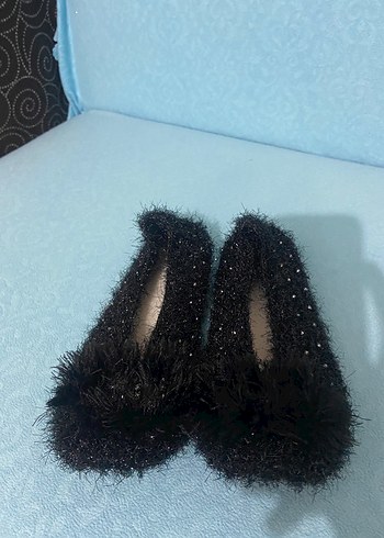 Kızlar için Siyah Kürklü Gotik Ev Terliği - Görsel 2