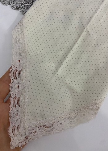 Dantel Detaylı krem renk çocuk bone - Görsel 2
