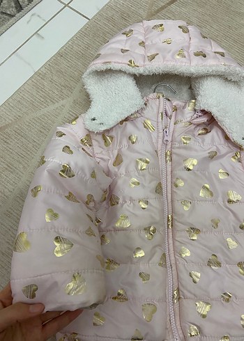 Kız Çocuk Kapüşonlu Pembe Nakışlı Mont - Görsel 3