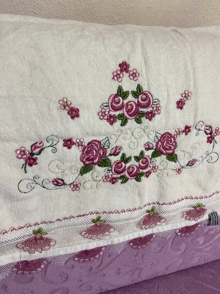 Nakışlı Beyaz Havlu - Görsel 4