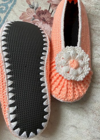 Pembe Çiçekli Örgü Kadın Babet - Görsel 4