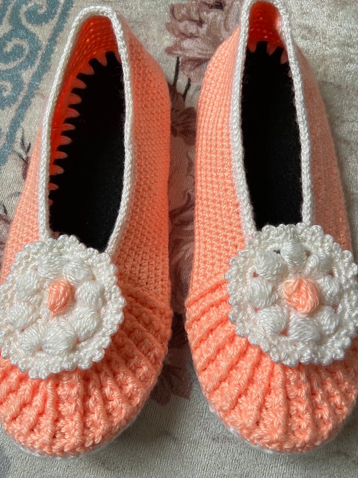 Pembe Çiçekli Örgü Kadın Babet - Görsel 3