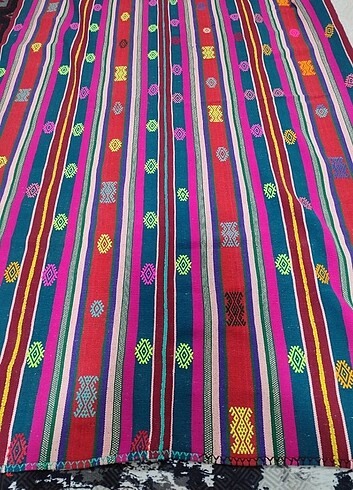 El dokuma kilim 