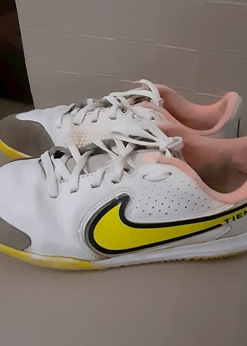 Nike erkek cocuk Beyaz Futbol Ayakkabısı
