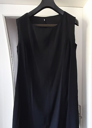 48 Beden siyah Renk Burumcuk 0 kol elbise