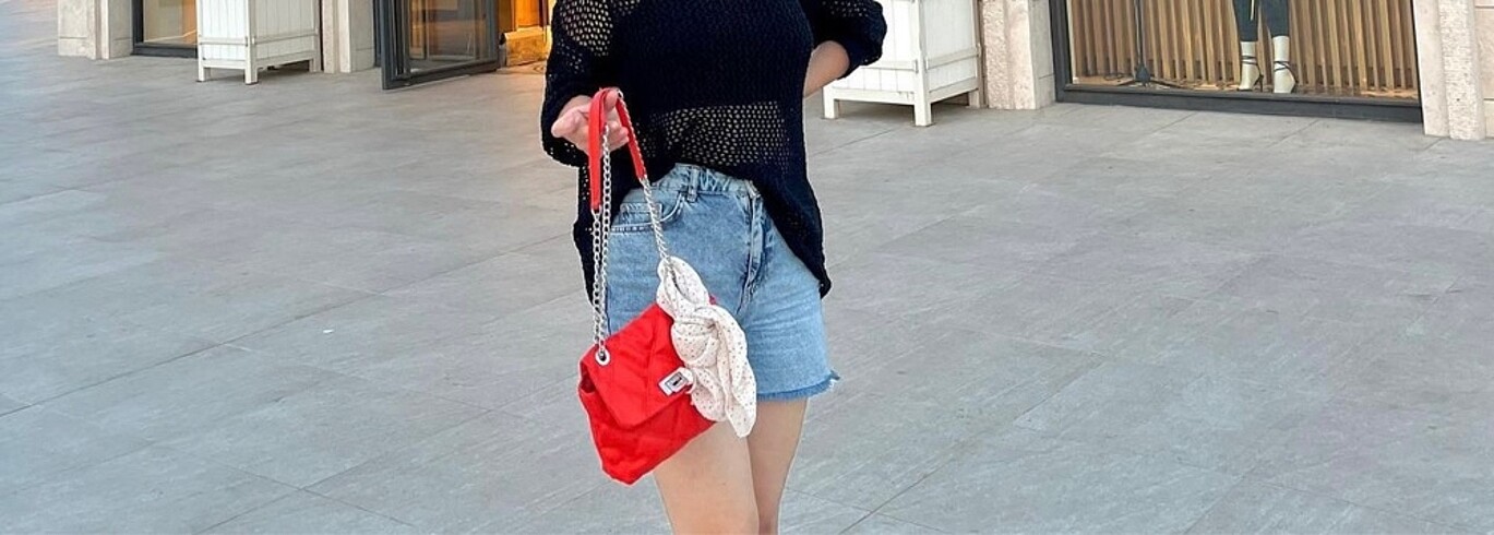 Stradivarius kol çantası