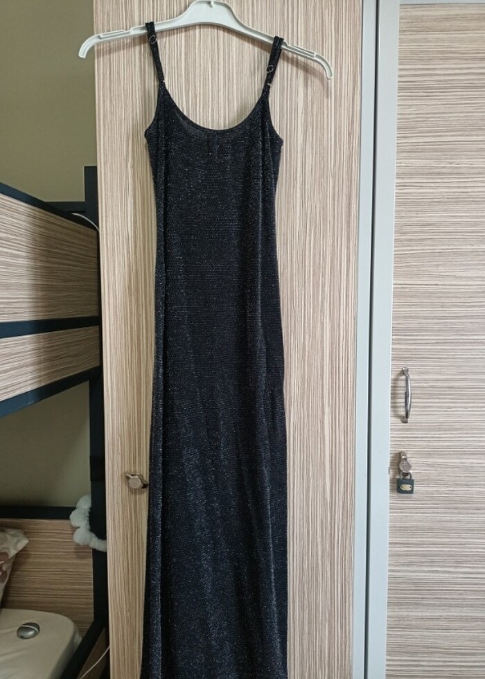 Simli siyah askılı elbise - Görsel 4