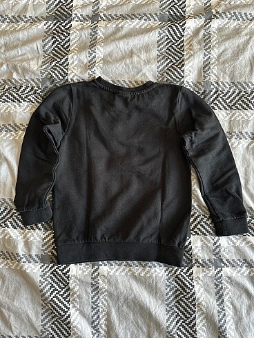 LC Waikiki lcw 5-6 yaş siyah sweetshirt, hatasız..