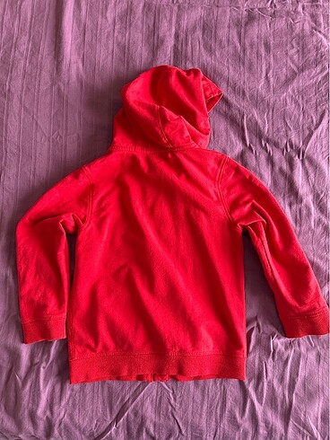 Diğer 4-5 yaş fermuarlı sweatshirt, temiz, sorunsuz..