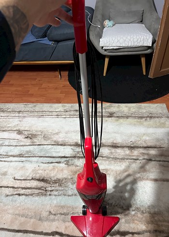 Kırmızı Renkli Dikey Elektrikli Süpürge - Görsel 2