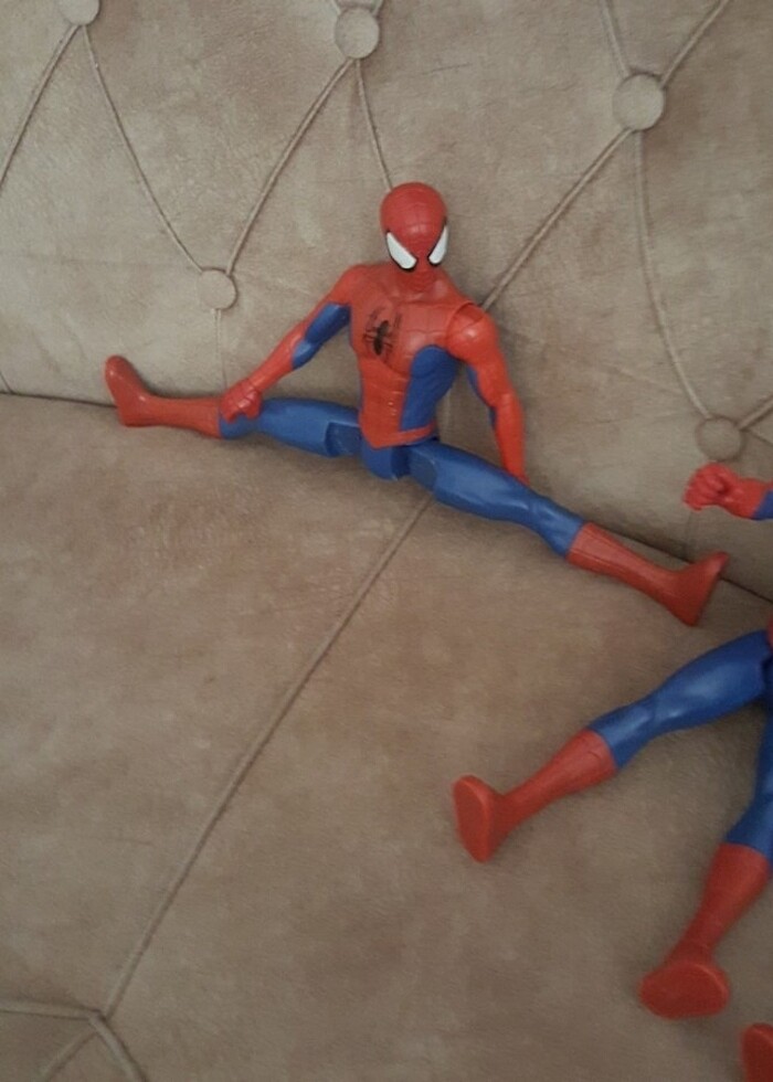 Kafasi kolu bacağı komple 360 derece dönüyor - Görsel 3