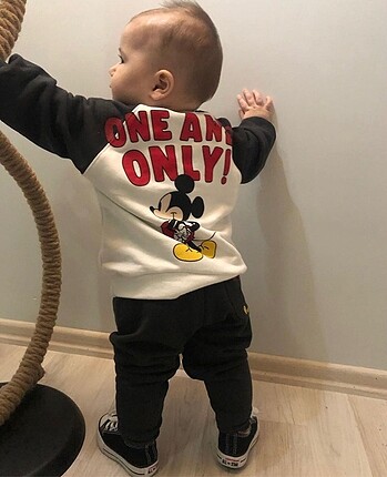 3 Yaş Beden siyah Renk Zara Mickey Mouse Takım