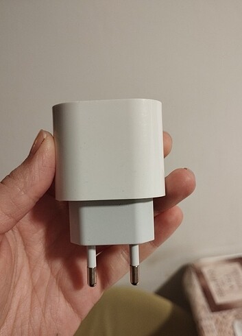 Iphone şarj adaptörü