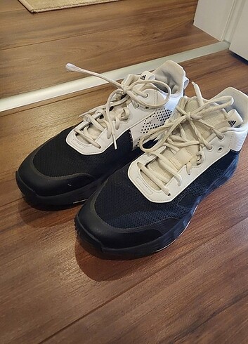  Adidas Basketbol Ayakkabısı 