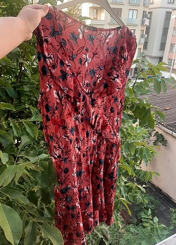 Firfir detayli elbise 