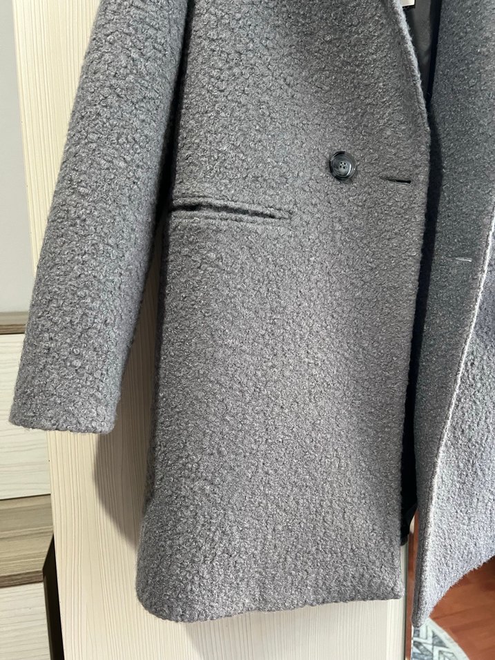 Çift Düğmeli Gri Kabarık Kaban - Görsel 5