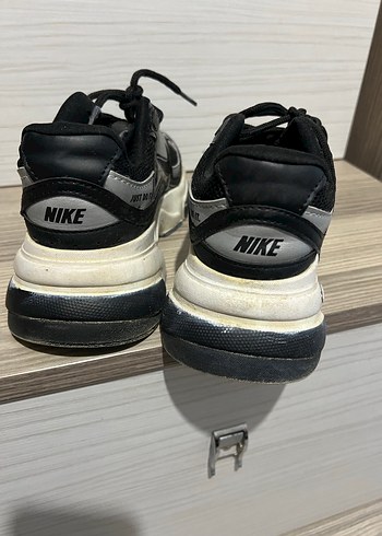 Nike Siyah Platform Spor Ayakkabı - Görsel 4