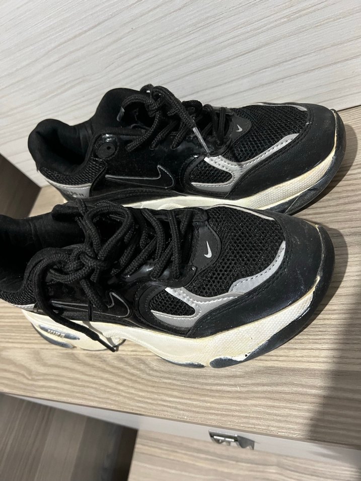 Nike Siyah Platform Spor Ayakkabı - Görsel 3