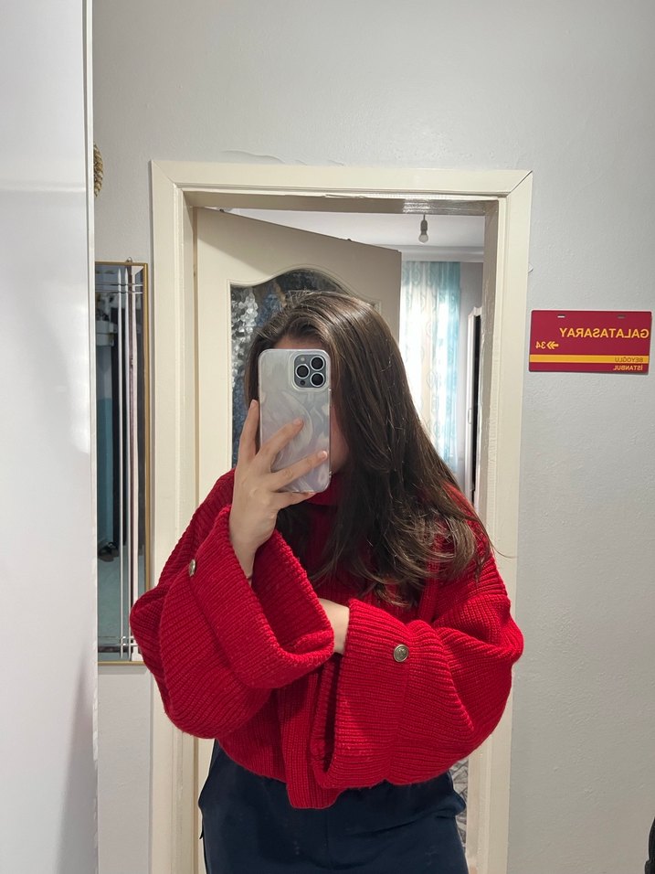 Kırmızı Boğazlı Örgü Salaş Kadın Kazak - Görsel 2