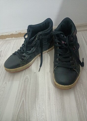 37 Beden Lescon Orjinal Spor Ayakkabı
