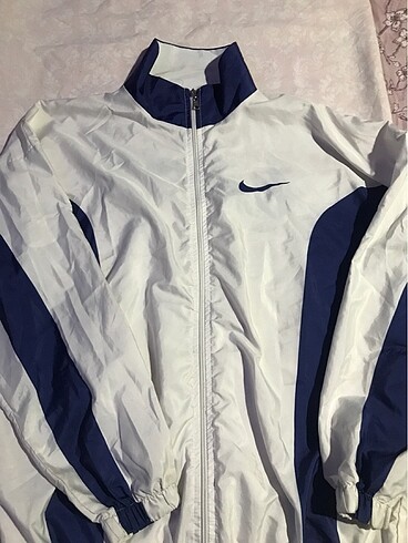 nike paraşüt yağmurluk