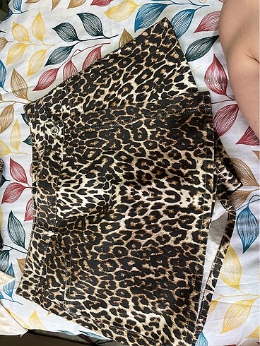 leoparlı şort etek