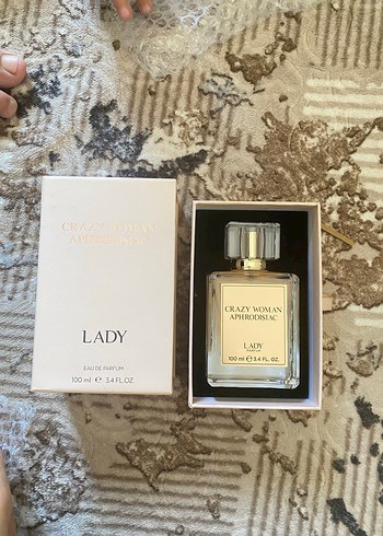 Lady parfüm