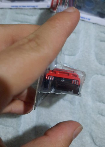 Parlak Kırmızı 1969 Ford Mustang Boss 302 Oyuncak Araba - Görsel 4