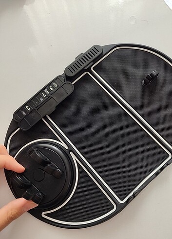 ARABA TELEFON TUTUCU MAT