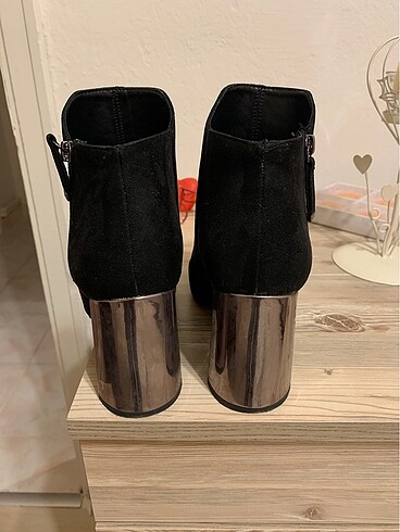 Bershka Bershka Metalik Topuklu Bot