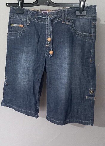38 Beden LCW DENIM Jean Şort Kısa ve uzun kullanilabilir. Ince kumaş