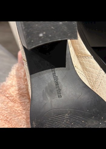 Stradivarius Bej Yılan Desenli Kadın Bot - Görsel 3