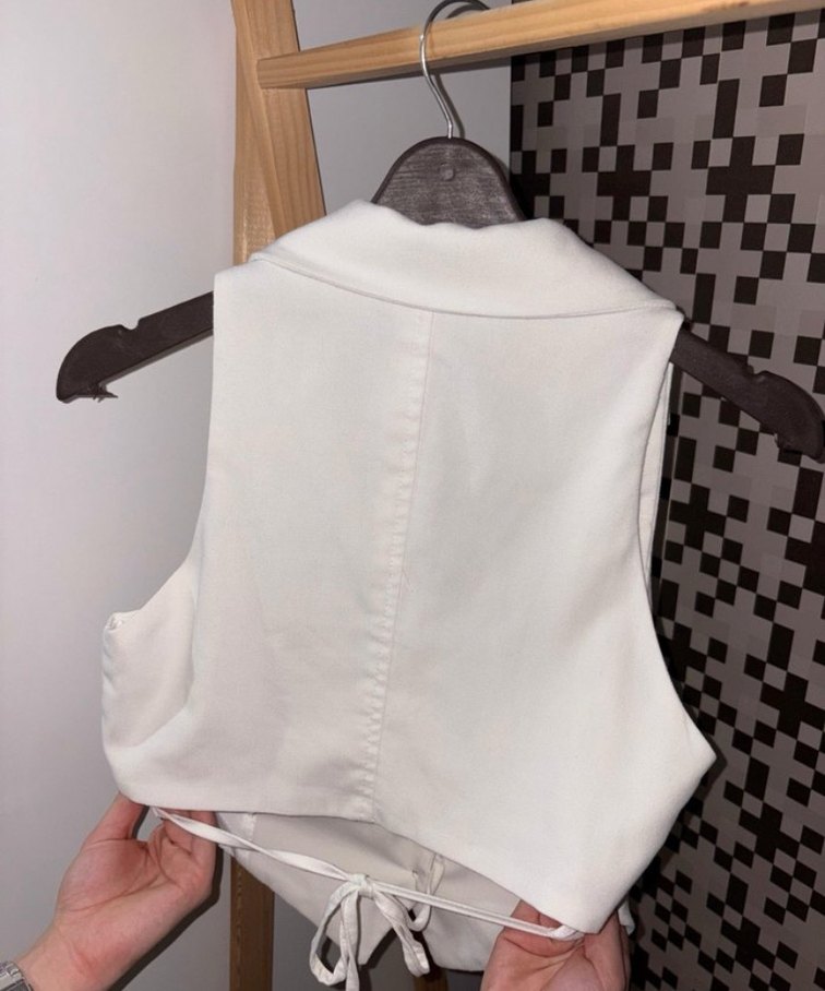 Düğmeli Beyaz Kadın Yelek - Görsel 3