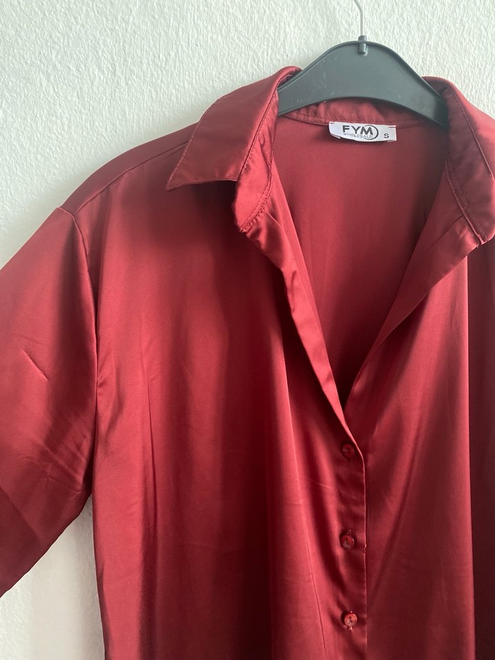 Bordo Saten V Yaka Düğmeli Gömlek - Görsel 2